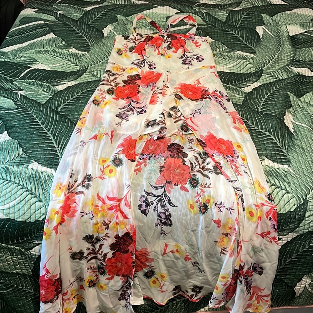 Material Girl Long Floral Romper Size L